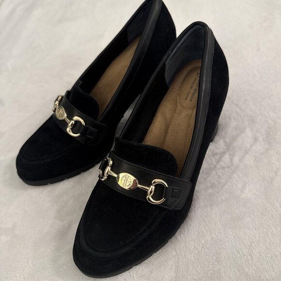 Gianni Bernini Porshaa Black Suede Loafer Heels With Gold Buckle Women's Size 8M - Picture 10 of 12
